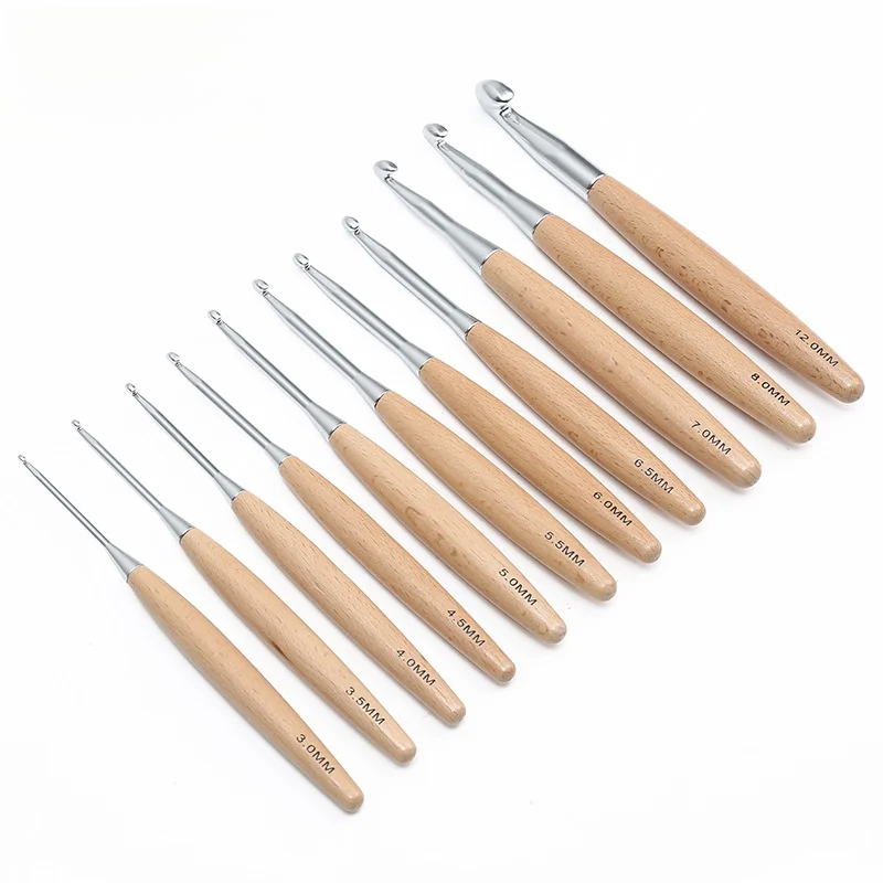 1/11 قطعة من إبر الكروشيه ذات  - مراجعة Wooden Crochet Hooks Ergonomic Handle وسعره